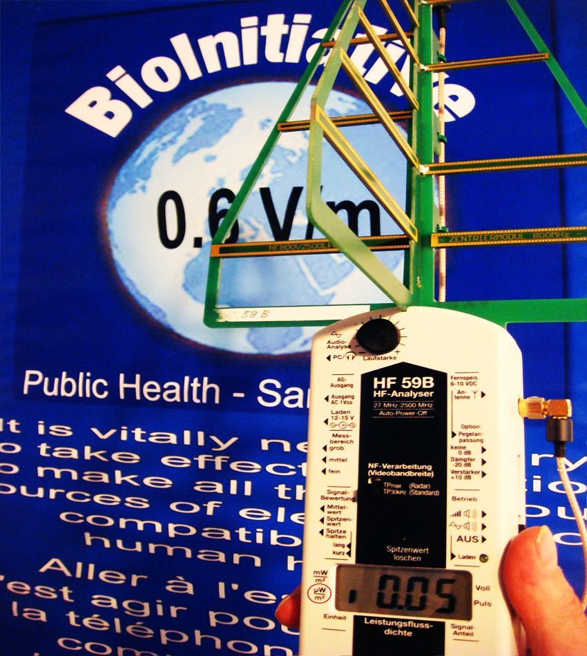 EHS_Refuge_Zone_Algeco_Faraday_Cage_0_05_microWatt_m2_15_06_2010 2